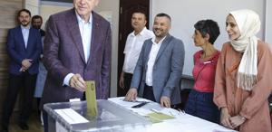 Cumhurbaşkanı Erdoğan tekrar aday olacak mı AK Parti’den net ’erken seçim’ açıklaması