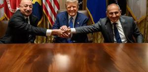 Fotoğrafı gören herkes aynı soruyu soruyor: Ne oldu Aliyev