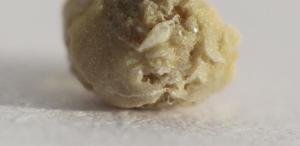 Mücevher diye çaldılar, yakından bakınca neye uğradıklarını şaşırdılar