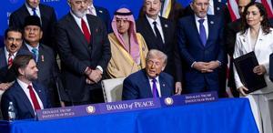 Tarihi zirvede söylediklerine bakın: Genç ve yakışıklı erkeklerden...