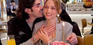 Nilperi Şahinkaya, sevgilisinden ne istediğini, doğum günü pastasına yazdırdı