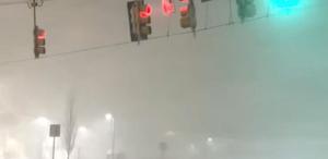 ABD’yi vuran kar fırtınası trafik lambalarını dahi savurdu