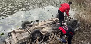 Otomobil Göle Düştü, Sürücü Hayatını Kaybetti