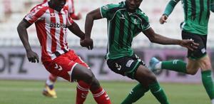 Taraftarın tesisi basması sonrası çıktıkları ilk maçta şov yaptılar