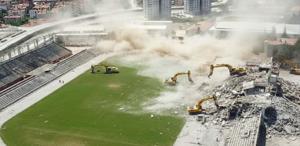 Depreme dayanıksız olan 41 yıllık stat tarihe karışıyor