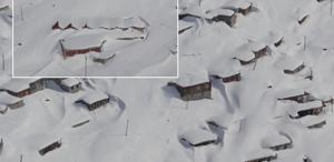 Kar 3 metreyi aştı, evler kayboldu