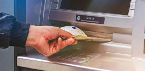 ATM’ler teker teker kapanıyor Dikkat çeken Türkiye detayı