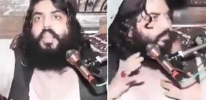 Ders sırasında deliye dönen din adamından skandal hareket