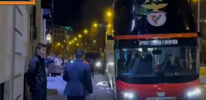 Cezalı Mourinho maçı bakın nereden izledi