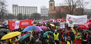 Almanya’da yeni grev dalgası toplu ulaşımı felç etti