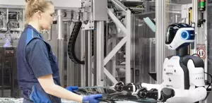 Alman otomotiv devinde işler değişiyor, robotlar üretim hattına çıkarıldı