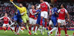 Şampiyonluk yarışı alev alev Arsenal-Chelsea maçında 3 gol