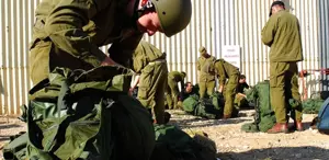 İsrail 70 bin yedek askeri göreve çağırdı