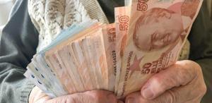 AK Parti’den bayram ikramiyesine zam bekleyen emeklileri üzen açıklama