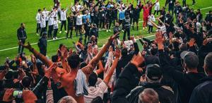 112 yıllık tarihi kulüpte maaşını alamayan işçiler kazan kaldırdı