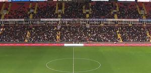 Gaziantep FK-Fenerbahçe mücadelesi ışıklandırmadaki arıza nedeniyle 1 saat gecikmeli başladı