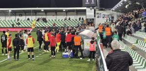 Stattan çıkarılmıştı Irkçı söylemde bulunduğu iddia edilen taraftarın akıbeti belli oldu