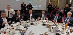 Herkes iftar duasında Osman Gökçek telefonda