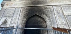 300 yıllık tarihi cayır cayır yaktılar