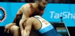 Azerbaycanlı milli güreşçi Hint rakibine 13 saniyede kabusu yaşattı