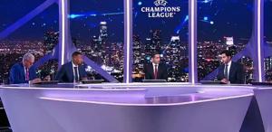 Galatasaray-Liverpool maçını yorumlarken telefonlarına gelen sesle şoke oldular