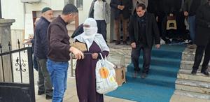 Elazığ’da dilenci zabıtalara yakalandı: “Al senin olsun“ diyerek parayı teklif etti