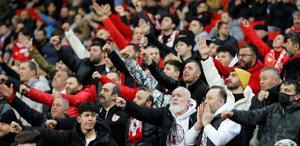 İspanyollarla dostluk rüzgarı Samsun, Atatürk ve Pedro Sanchez tezahüratlarıyla inledi