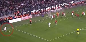 Orkun Kökçü’den ağızları açık bırakan gol