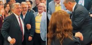 Seçimi kazanınca kendinden geçti