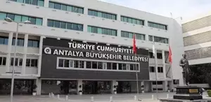 Antalya Büyükşehir Belediyesi davasında görevden uzaklaştırılan emniyet müdürüne tahliye
