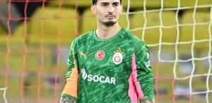 Tam 16 kurtarış Uğurcan Çakır daha ne yapsın