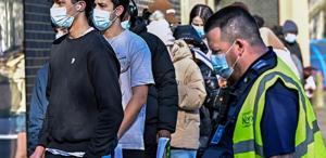 İngiltere’de korkutan salgın Uzmanlar “süper bulaşma“ diyerek uyardı