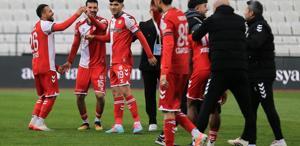 Sivasspor, ’’yoksa yeniden küme mi düşecekler’’ denirken play-off potasına göz kırptı