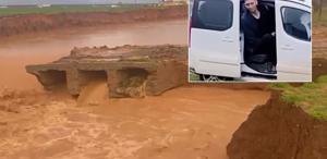 Afet dünyanın en uzun adamı da vurdu