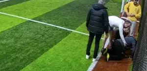 Halı saha maçında kalbine yenik düştü: O anlar kamerada