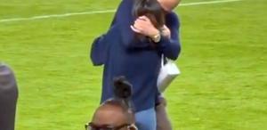 Tarihi maçtan sonra viral olan görüntü