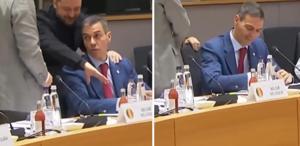 Herkes Zelenski’yi ayakta alkışladı, bir tek o lider istifini bozmadı