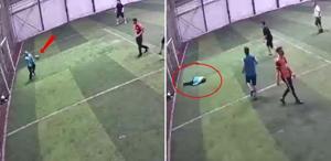 Futbol oynarken göğsüne gelen top canından etti Her şey 3 saniye sürdü