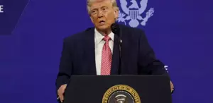 Trump’tan gazetecilere: Bana her şeyi sorabilirsin, seksten bahsedebilirsin