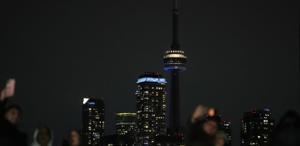 Dünyanın en yüksek üçüncü kulesi karanlığa gömüldü Sebebi çok daha dikkat çekici