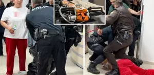 Oğul annesinin sevgilisini bıçakladı, anne ise polisi tokatladı