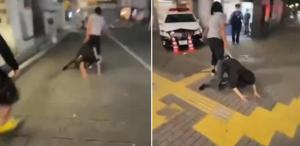 Uygunsuz durumda yakaladığı eşini sokakta sürükleyerek polis karakoluna götürdü