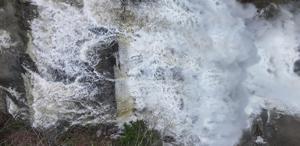 Fay kırığıyla oluştu, son yağışlarla coştu