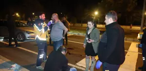 Yardım için durdular, kendilerine küfür edilince alkollü sürücüyü ve arkadaşını darp ettiler