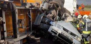 TEM’de zincirleme kaza: 4 araç birbirine girdi, Ankara yönü trafiğe kapatıldı