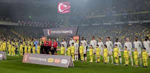 Beşiktaş’ta sakatlık Yıldız isim hastaneye kaldırıldı