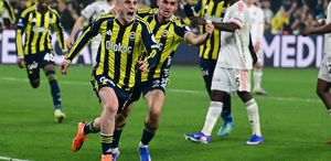 Fenerbahçe, Galatasaray’ın kaybettiği haftada Beşiktaş’ı uzatmalarda devirdi