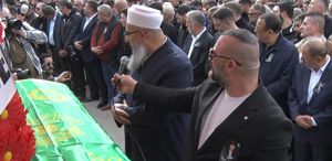 “Kürt Ahmet“ lakaplı Ahmet Turgut son yolculuğuna uğurlandı