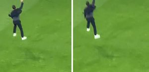 Domenico Tedesco galibiyetin ardından sevinçten çılgına döndü