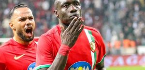 Diagne’nin tarihe geçmek için 4 gole ihtiyacı var